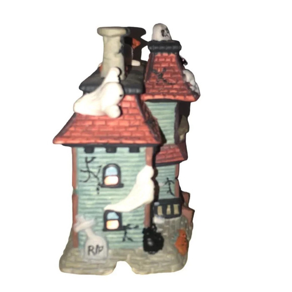 HAUNTED HOUSE Porcelain Illuminated Halloween Spooky Ghosts Pumpkins Black Cats - Picture 2 of 7